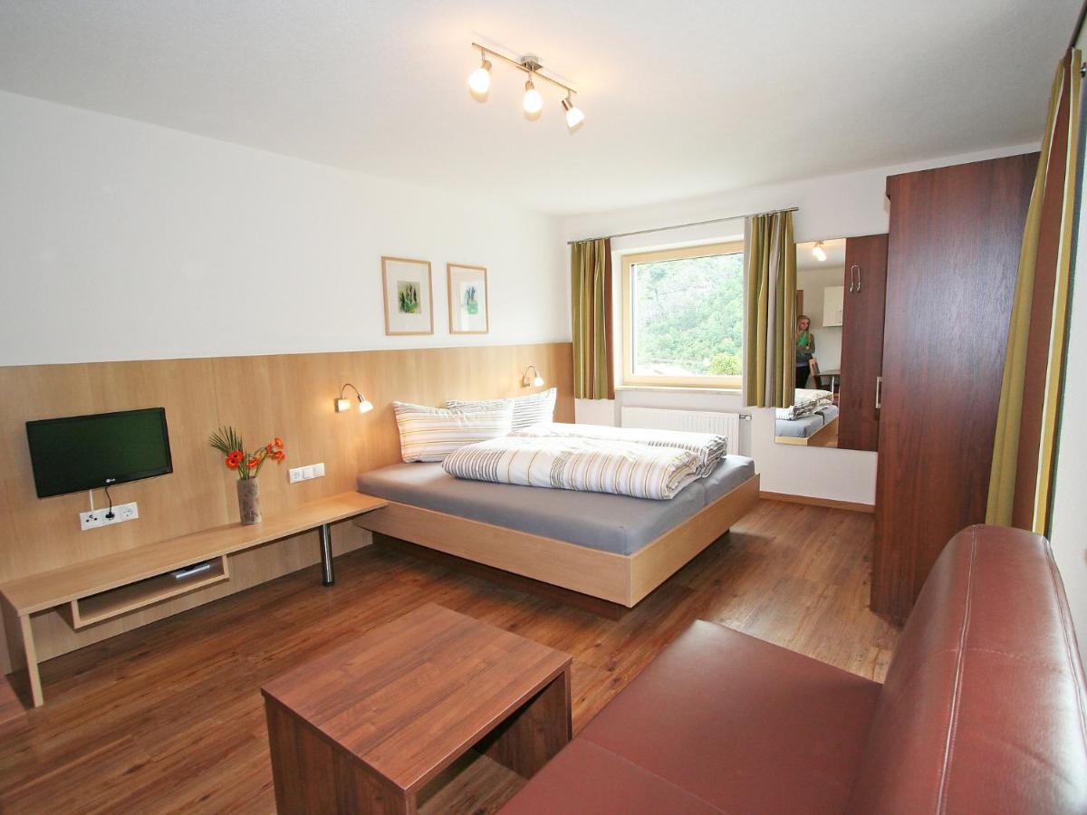 Urgbach Apart.1