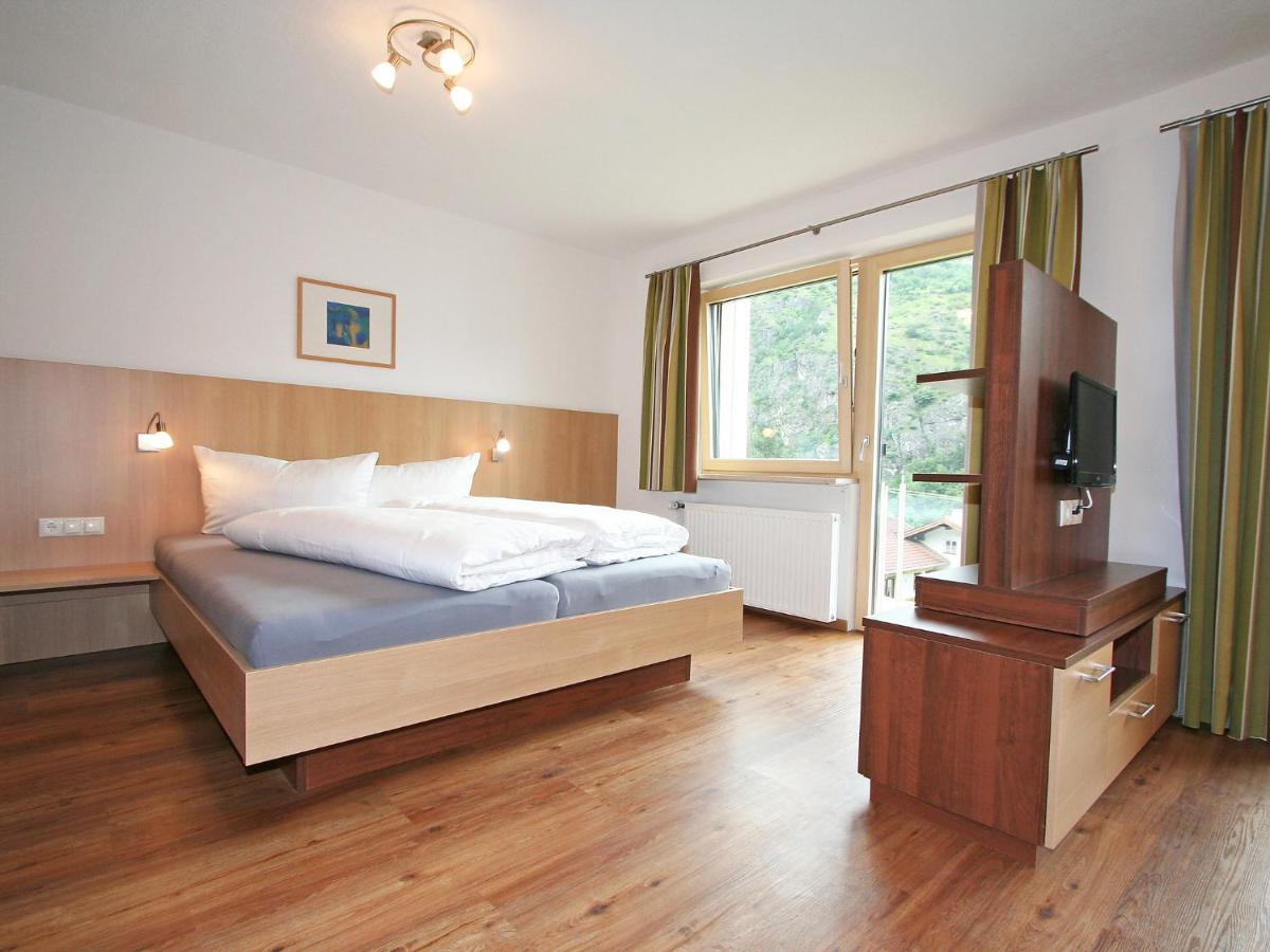 Urgbach Apart.1 *